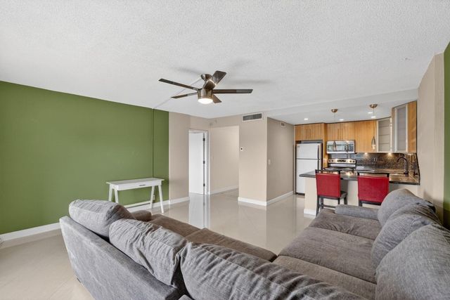 2900 NE 30th Street A4, Fort Lauderdale, FL 33306