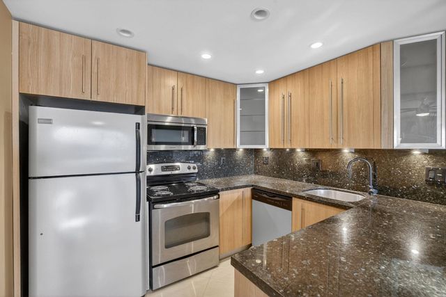 2900 NE 30th Street A4, Fort Lauderdale, FL 33306