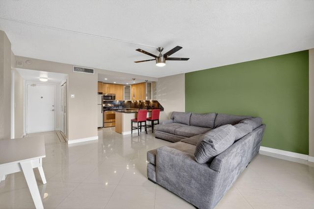 2900 NE 30th Street A4, Fort Lauderdale, FL 33306