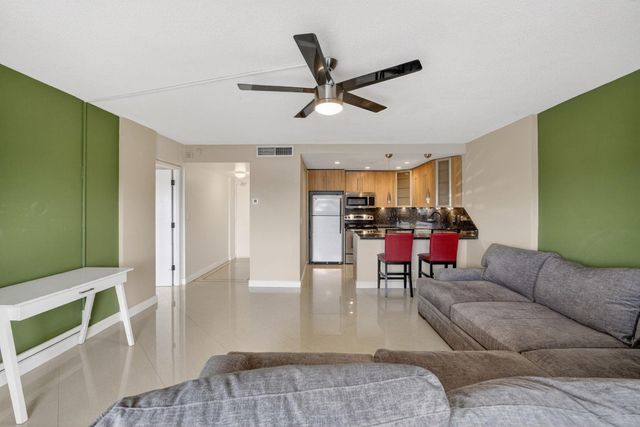 2900 NE 30th Street A4, Fort Lauderdale, FL 33306