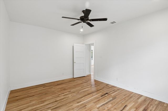 2250 Lipscomb Street, Fort Worth, TX 76110