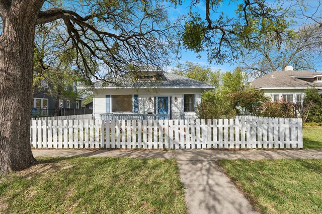 2250 Lipscomb Street, Fort Worth, TX 76110