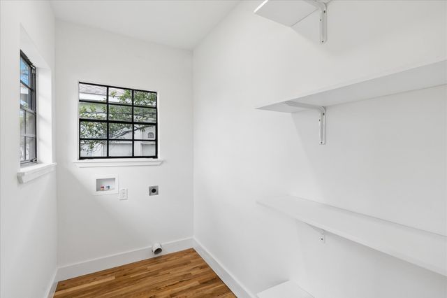 2250 Lipscomb Street, Fort Worth, TX 76110