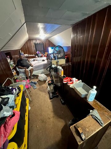 15831 Saratoga Street, Detroit, MI 48205