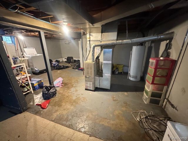 15831 Saratoga Street, Detroit, MI 48205