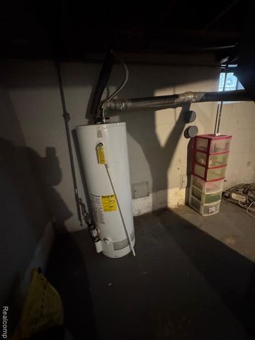 15831 Saratoga Street, Detroit, MI 48205