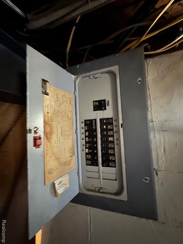 15831 Saratoga Street, Detroit, MI 48205