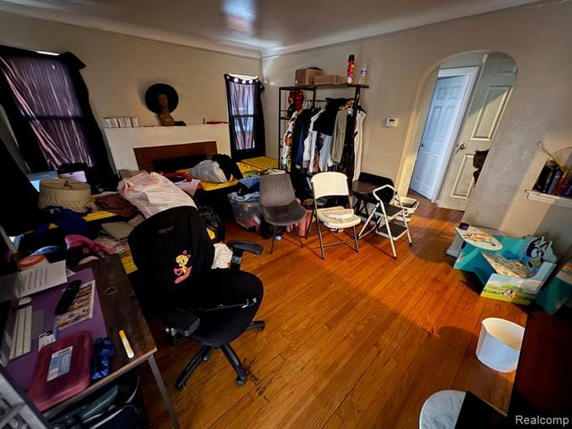 15831 Saratoga Street, Detroit, MI 48205