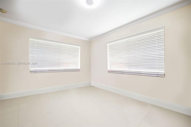 6185 W 10th Ave, Hialeah, FL 33012