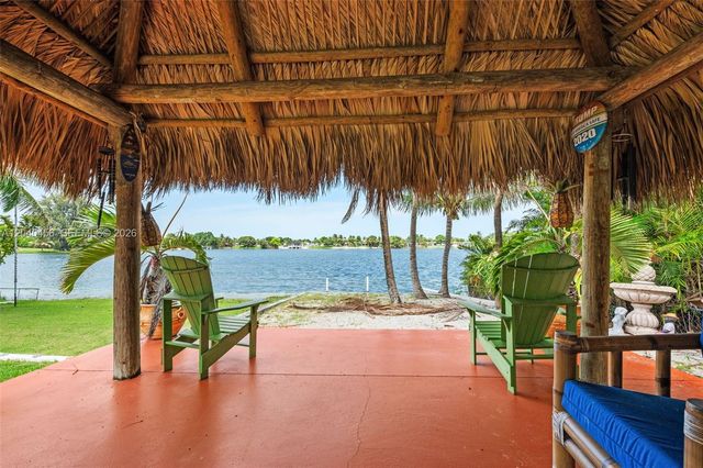 6185 W 10th Ave, Hialeah, FL 33012
