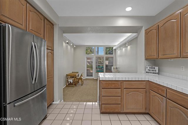 1048 Mountain Oak Place, Newbury Park, CA 91320