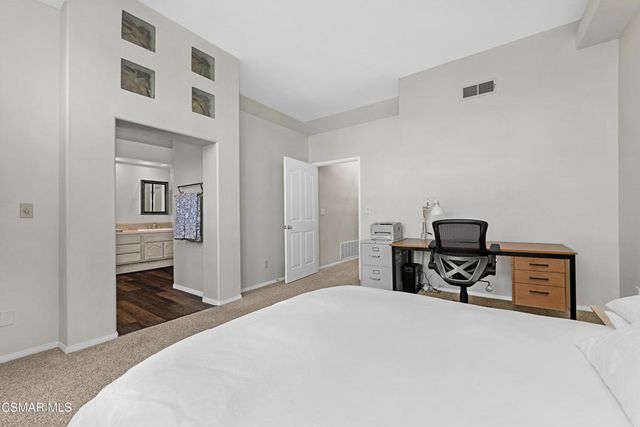 1048 Mountain Oak Place, Newbury Park, CA 91320