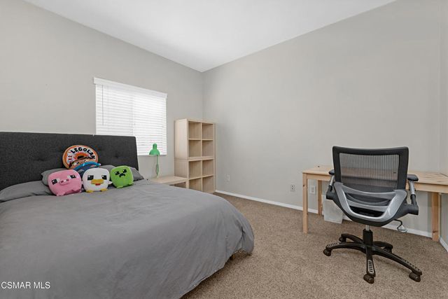 1048 Mountain Oak Place, Newbury Park, CA 91320
