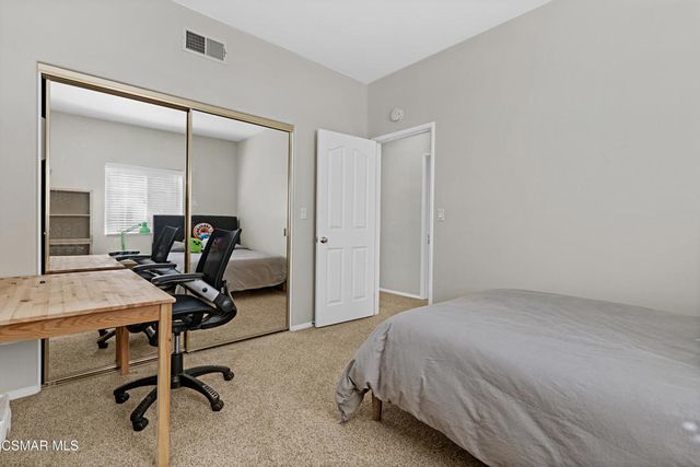 1048 Mountain Oak Place, Newbury Park, CA 91320