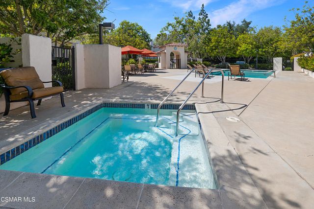1048 Mountain Oak Place, Newbury Park, CA 91320