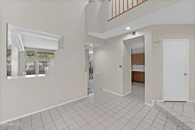 1048 Mountain Oak Place, Newbury Park, CA 91320