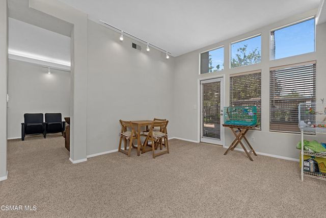 1048 Mountain Oak Place, Newbury Park, CA 91320