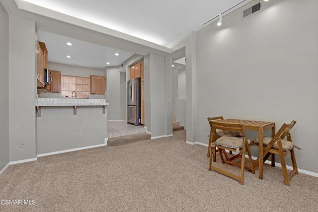 1048 Mountain Oak Place, Newbury Park, CA 91320