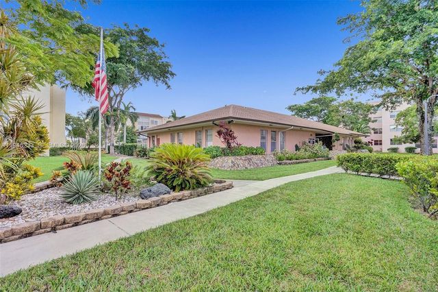 2801 Somerset Drive 408, Lauderdale Lakes, FL 33311