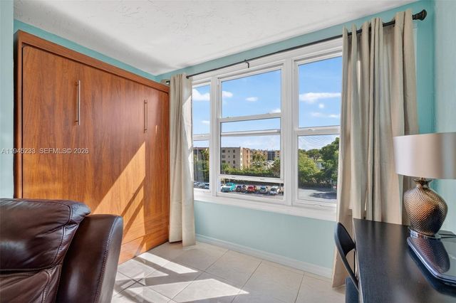 2801 Somerset Drive 408, Lauderdale Lakes, FL 33311