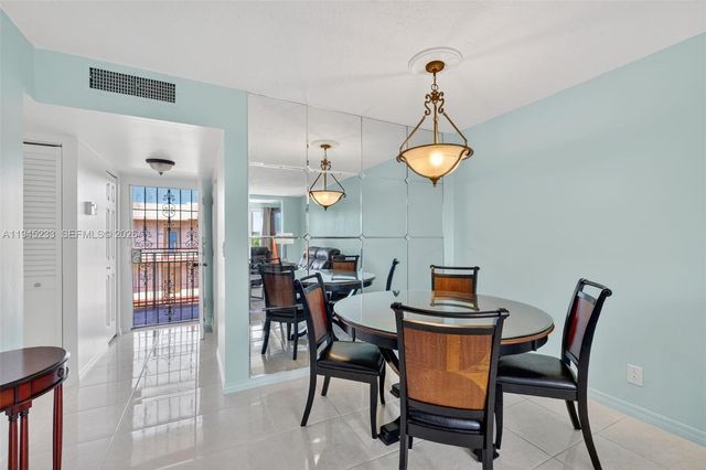 2801 Somerset Drive 408, Lauderdale Lakes, FL 33311