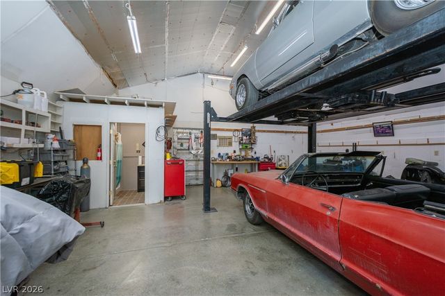 2381 Tough Boy Road, Pahrump, NV 89060