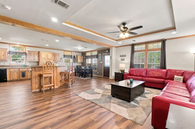 298 Nugent Drive, Livingston, TX 77351
