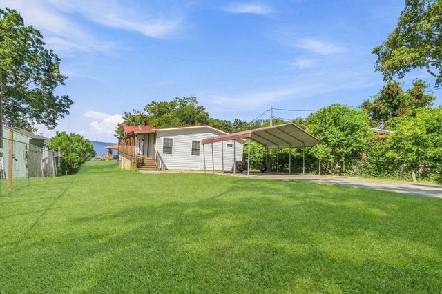 298 Nugent Drive, Livingston, TX 77351