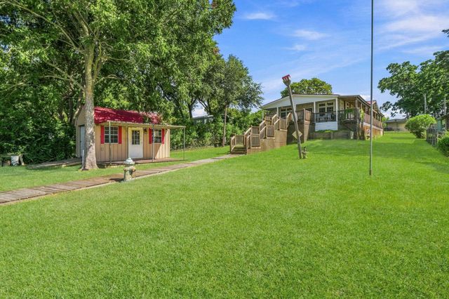 298 Nugent Drive, Livingston, TX 77351