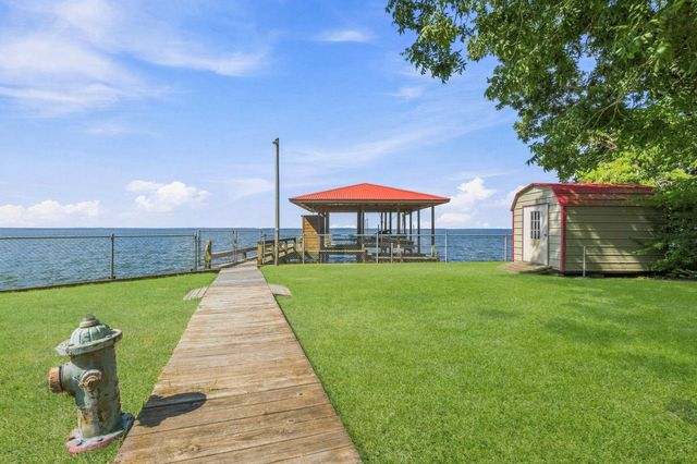 298 Nugent Drive, Livingston, TX 77351