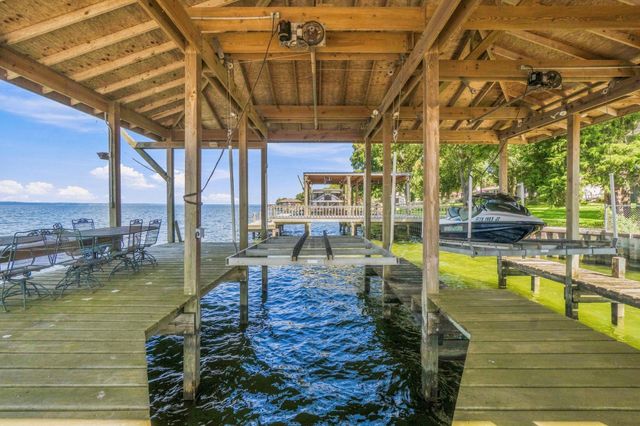 298 Nugent Drive, Livingston, TX 77351