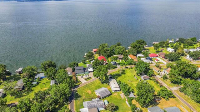 298 Nugent Drive, Livingston, TX 77351