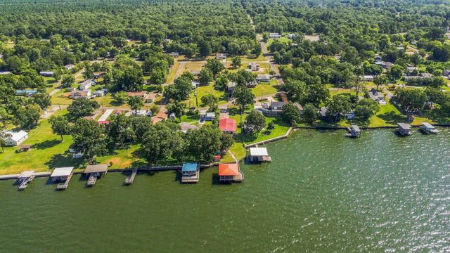 298 Nugent Drive, Livingston, TX 77351