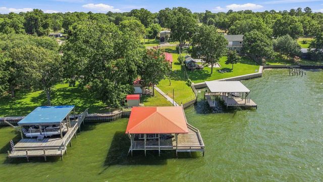298 Nugent Drive, Livingston, TX 77351