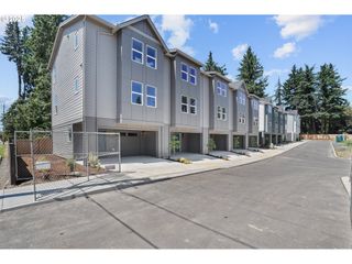 15145 E Burnside St, Portland, OR 97233