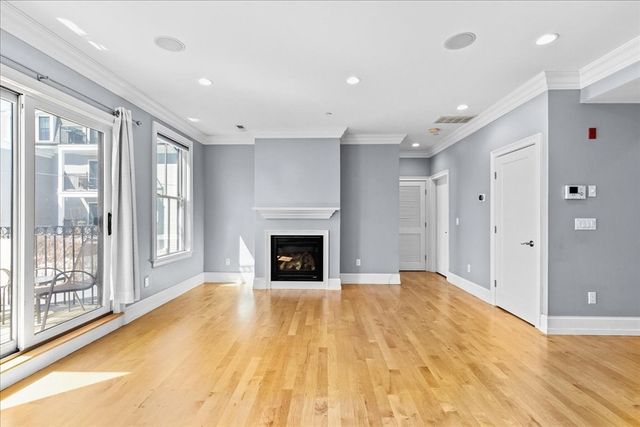 37 P St 3, Boston, MA 02127