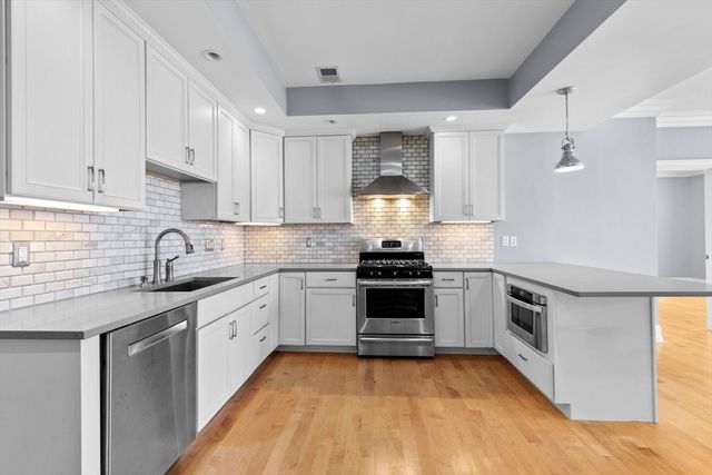 37 P St 3, Boston, MA 02127