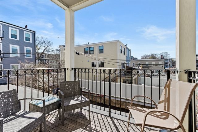 37 P St 3, Boston, MA 02127