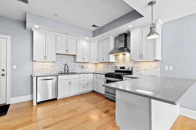 37 P St 3, Boston, MA 02127