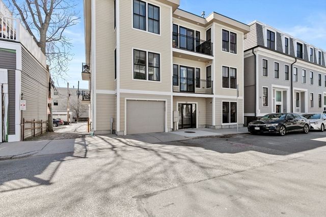 37 P St 3, Boston, MA 02127