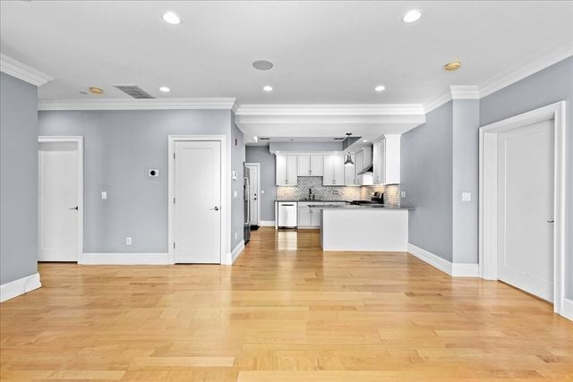 37 P St 3, Boston, MA 02127