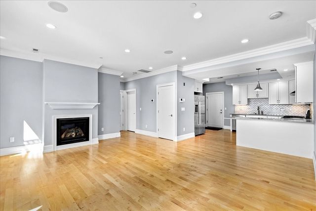 37 P St 3, Boston, MA 02127