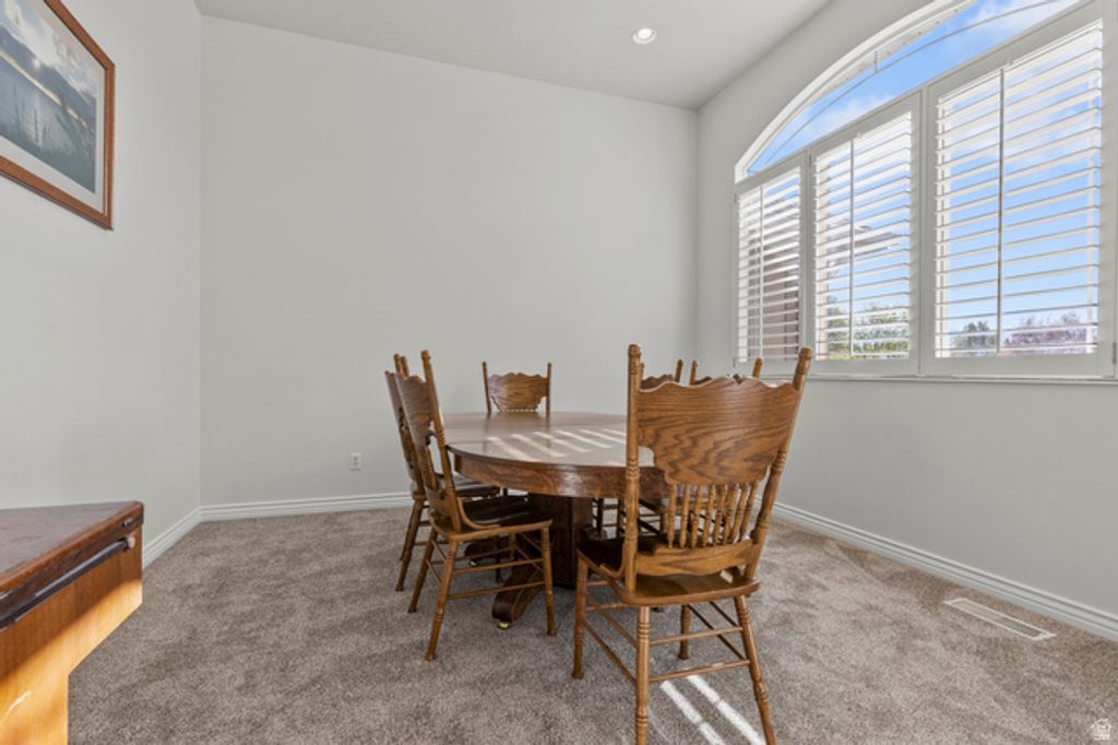 Image 12 of property listing at 3648 TROON DR, Syracuse, UT 84075