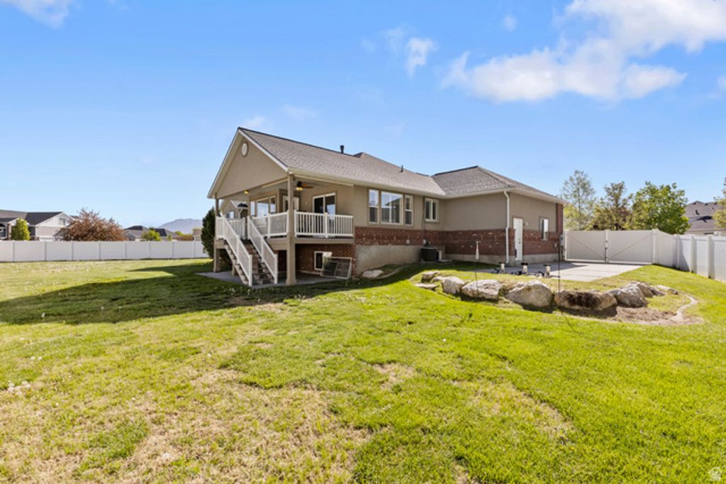 Image 30 of property listing at 3648 TROON DR, Syracuse, UT 84075