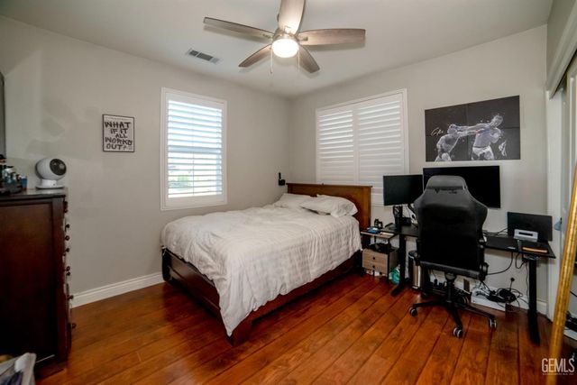 5308 Aurora Way, Bakersfield, CA 93306