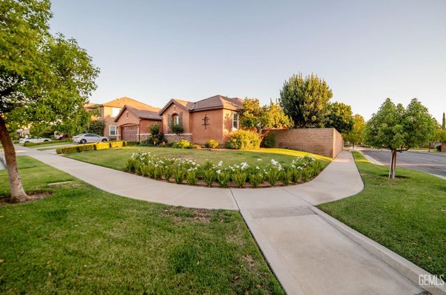 5308 Aurora Way, Bakersfield, CA 93306