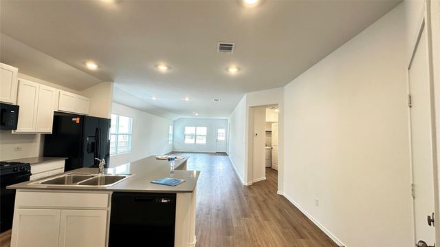 171 Tofalla, Kyle, TX 78640