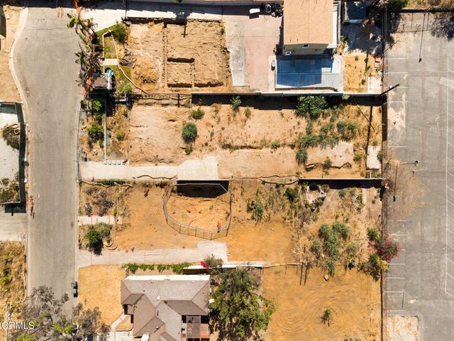 102 W Poppyfields Drive, Altadena, CA 91001