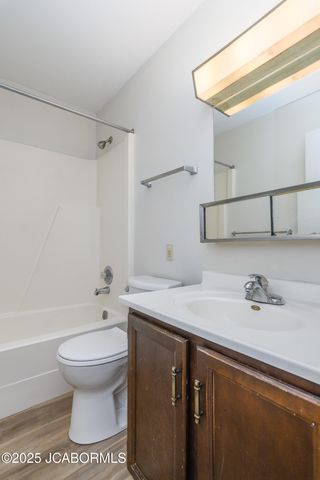 5401 COLLIER LANE, Jefferson City, MO 65109