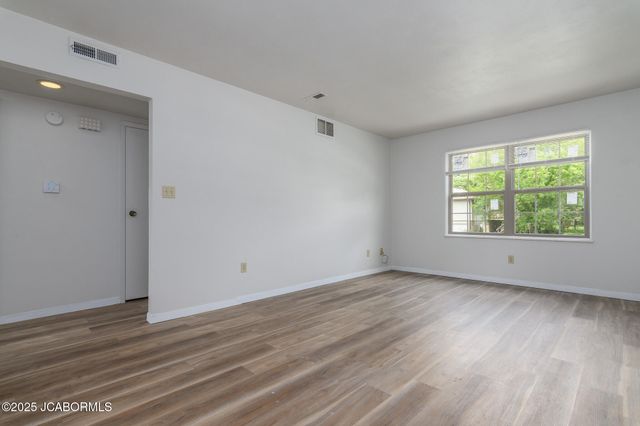 5401 COLLIER LANE, Jefferson City, MO 65109